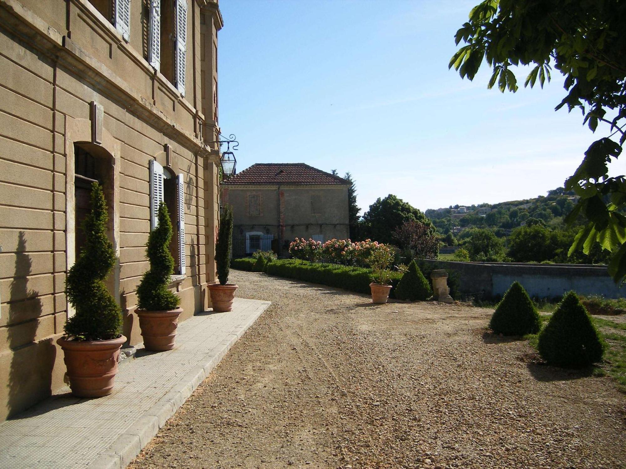 וואלנסול Chateau Du Grand Jardin מראה חיצוני תמונה